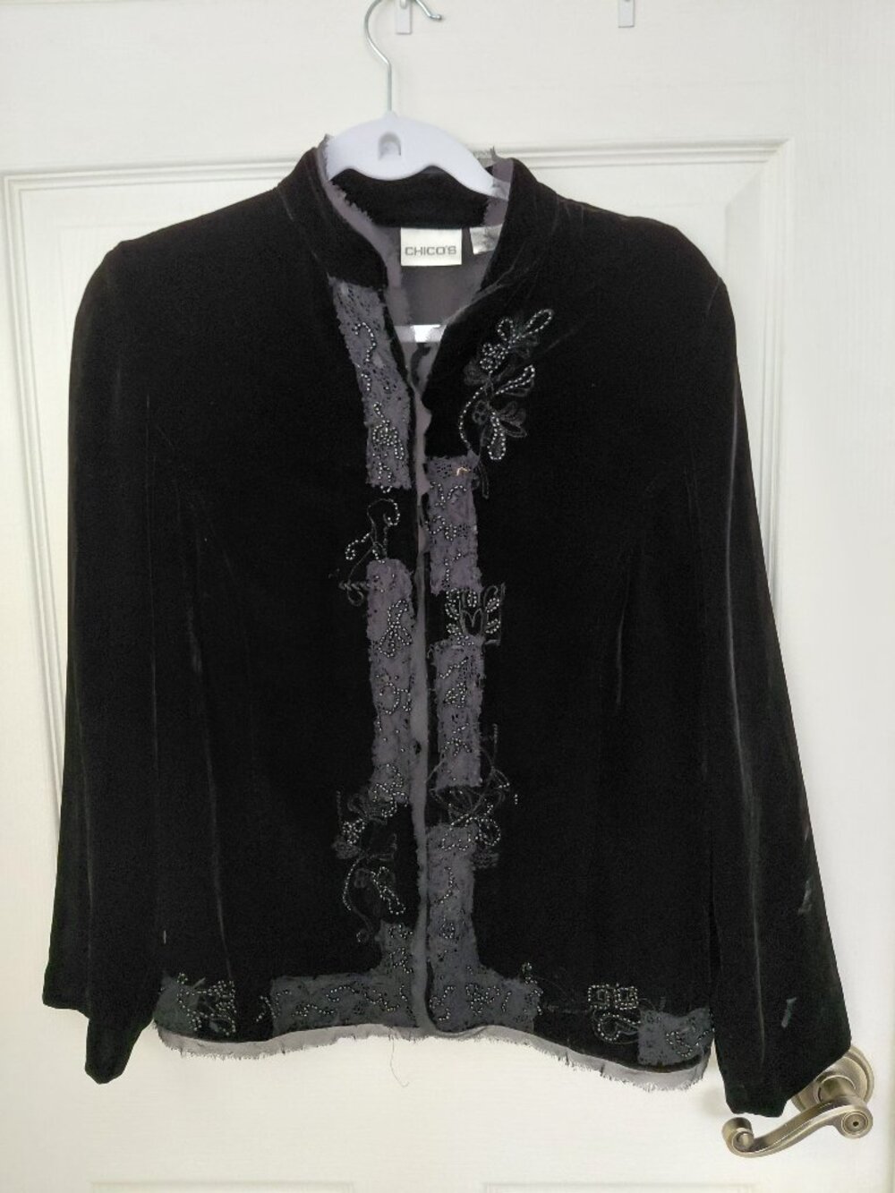 Chicos Black Velvet Embroidered Blouse Witchy Goth Romantic Silk Blend Mandarin